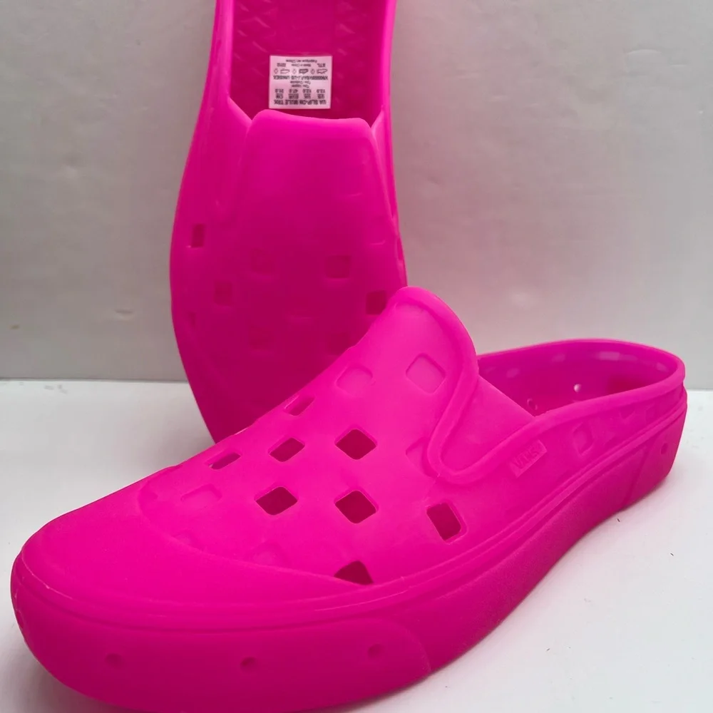 Vans Men’s Slip-On Mule Trk Hot Pink VN0005V8AFJ Vibrant Pink Slip-On Clogs